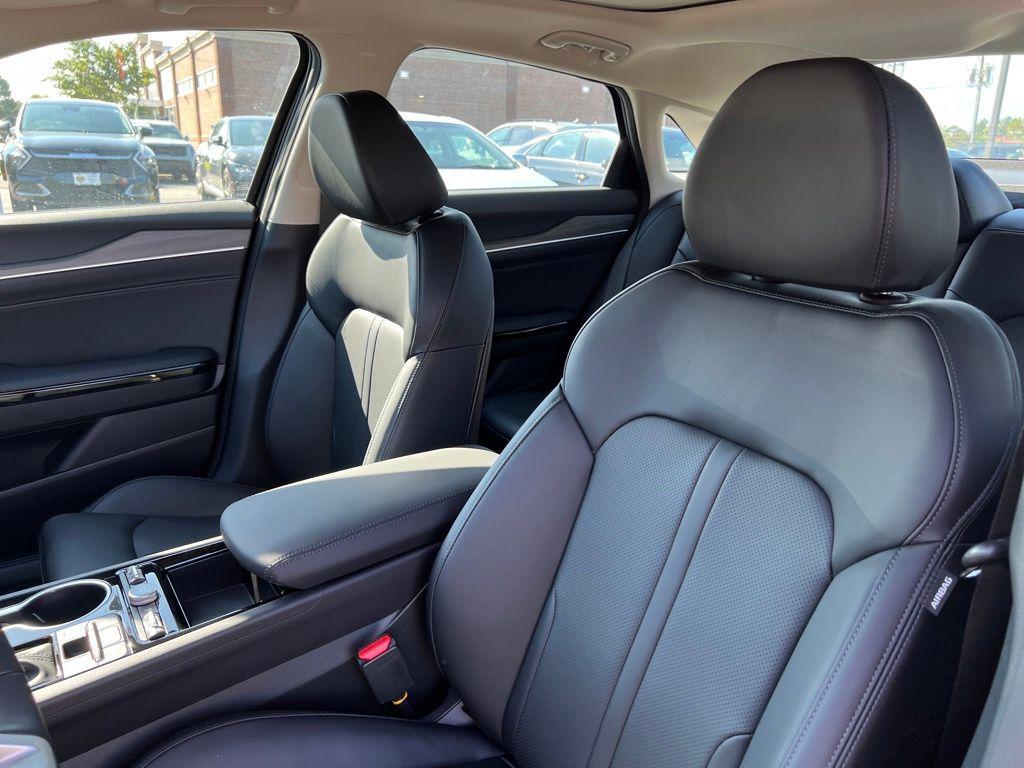 new 2026 Kia K5 car, priced at $36,415