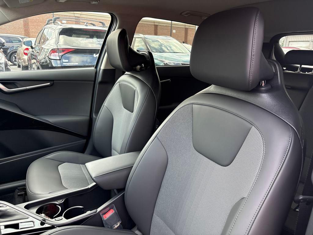 new 2025 Kia Niro car, priced at $32,870