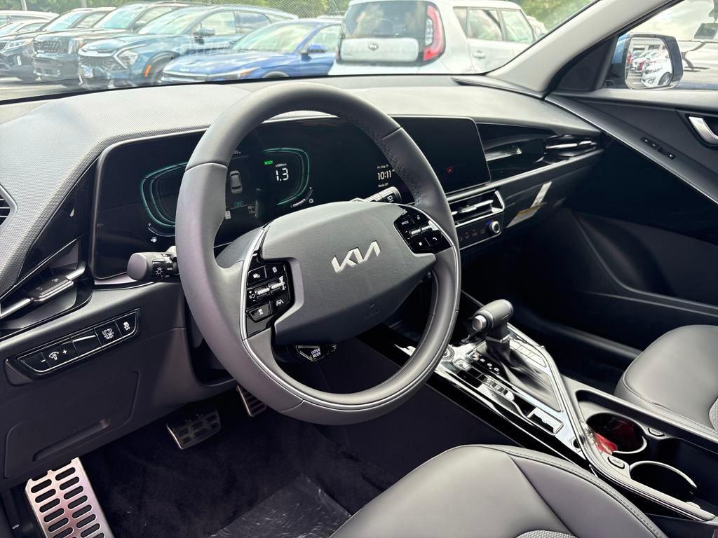 new 2025 Kia Niro car, priced at $32,870