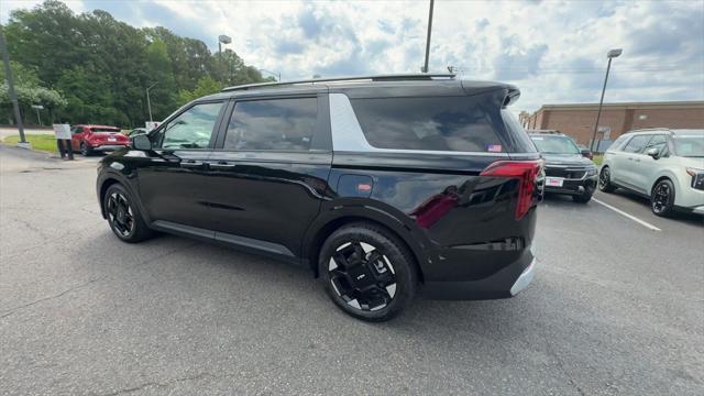 new 2025 Kia Carnival car, priced at $43,630