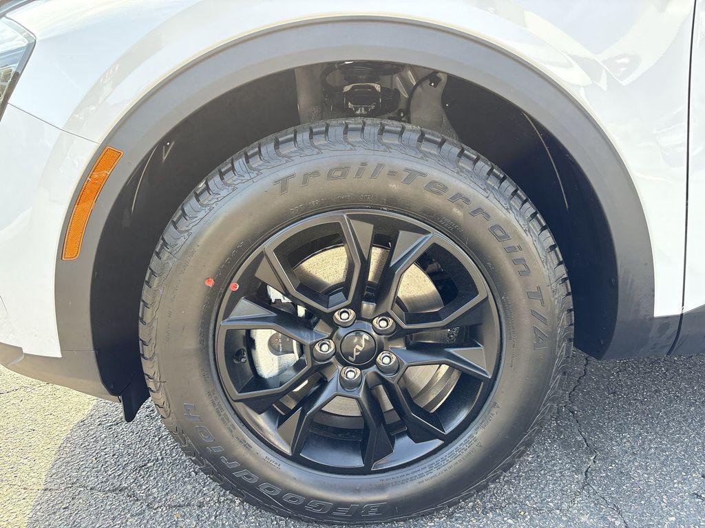 new 2025 Kia Sportage car, priced at $37,435