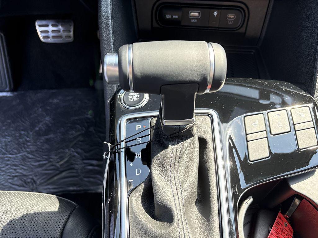 new 2025 Kia Sportage car, priced at $37,435