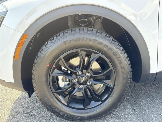 new 2025 Kia Sportage car, priced at $38,935