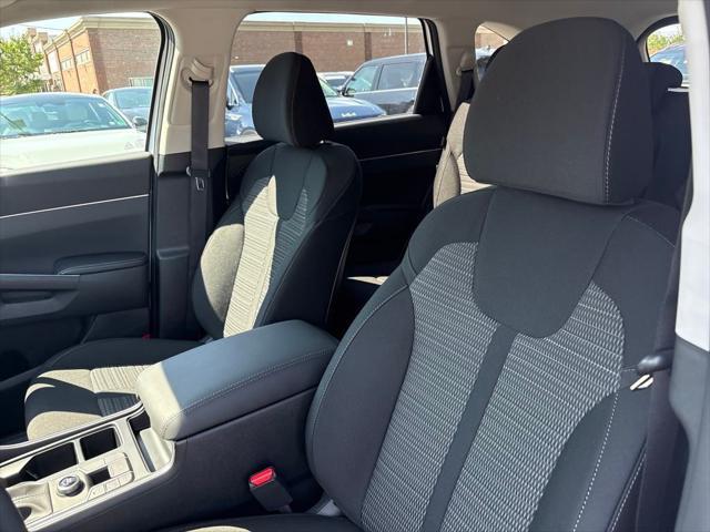 new 2025 Kia Sorento car, priced at $34,655