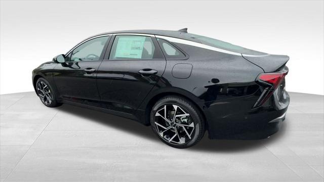 new 2025 Kia K5 car, priced at $35,295