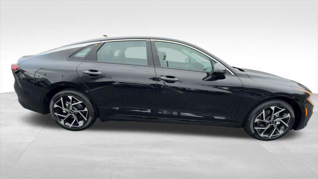 new 2025 Kia K5 car, priced at $35,295