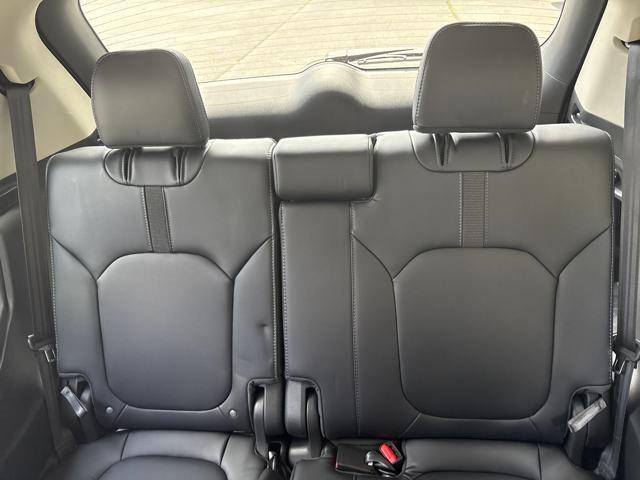 used 2025 Honda Pilot car, priced at $42,675