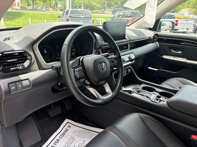 used 2025 Honda Pilot car, priced at $42,675