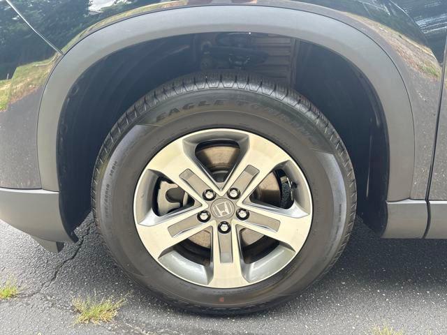 used 2025 Honda Pilot car, priced at $42,675