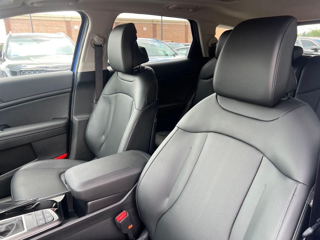 new 2026 Kia Sportage car, priced at $35,595