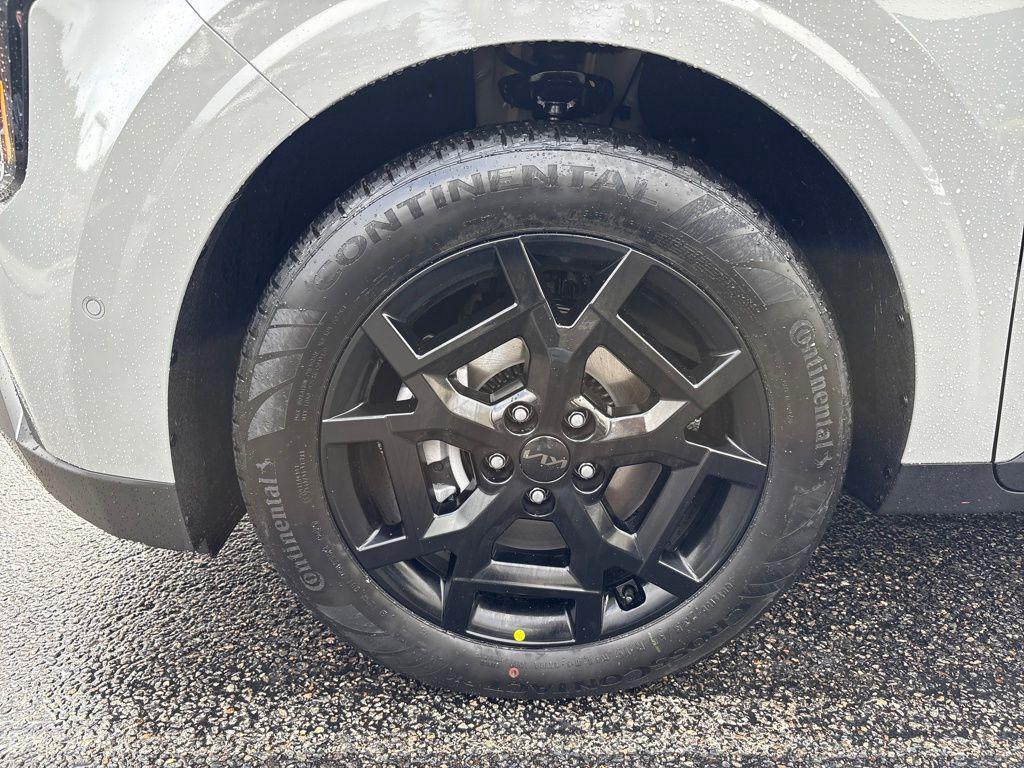 new 2026 Kia Carnival Hybrid car, priced at $58,625