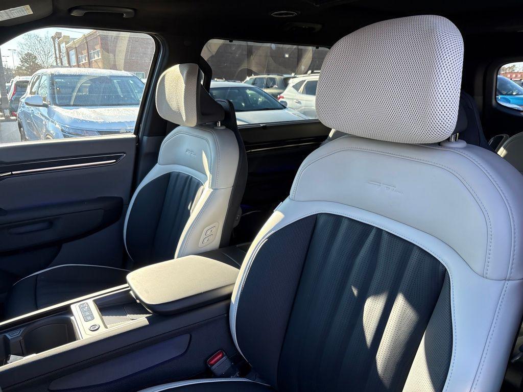 new 2026 Kia EV9 car, priced at $66,995