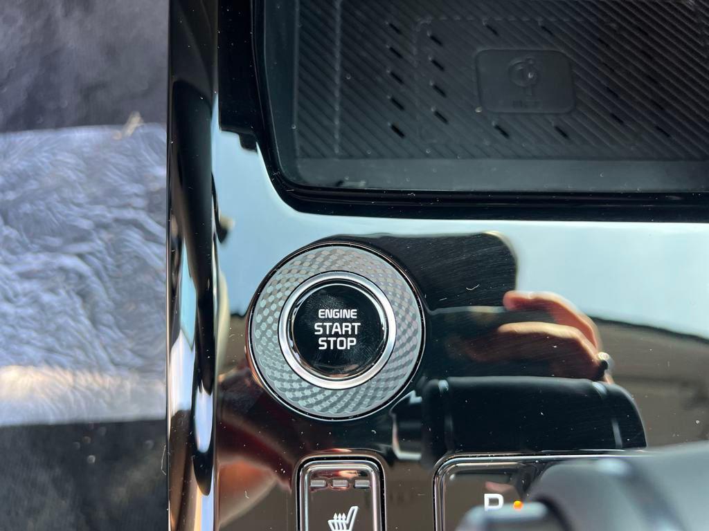 new 2025 Kia Niro car, priced at $33,910