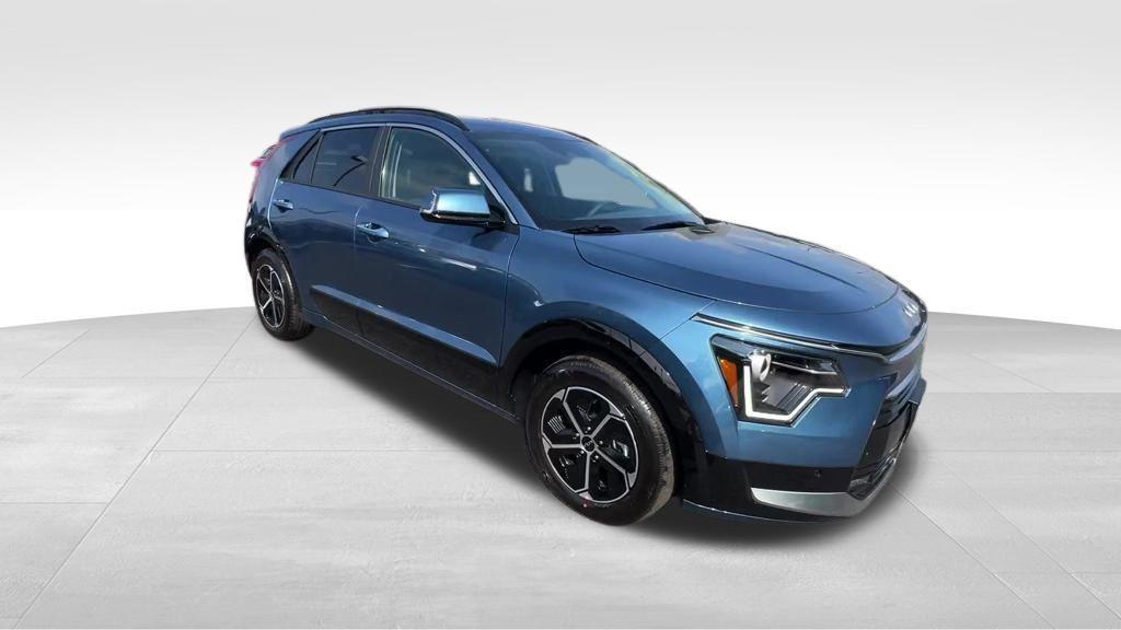 new 2025 Kia Niro car, priced at $33,910