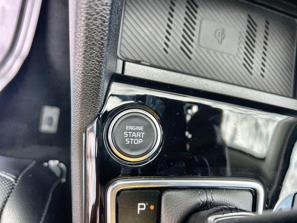 new 2025 Kia Sportage car, priced at $33,035