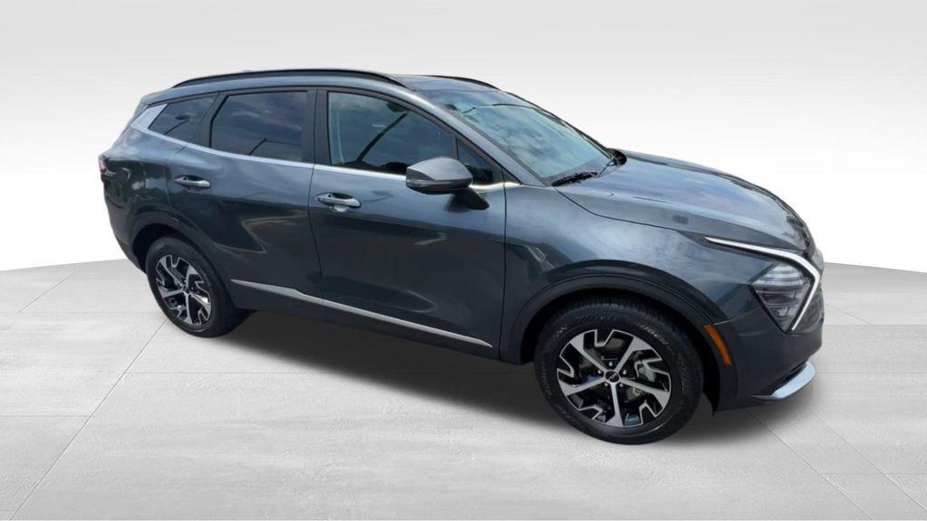new 2025 Kia Sportage car, priced at $33,035