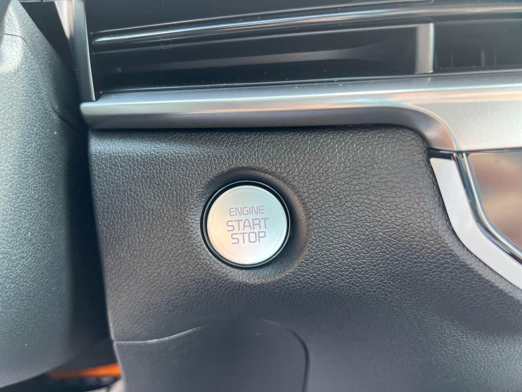 new 2025 Kia Sorento car, priced at $38,060