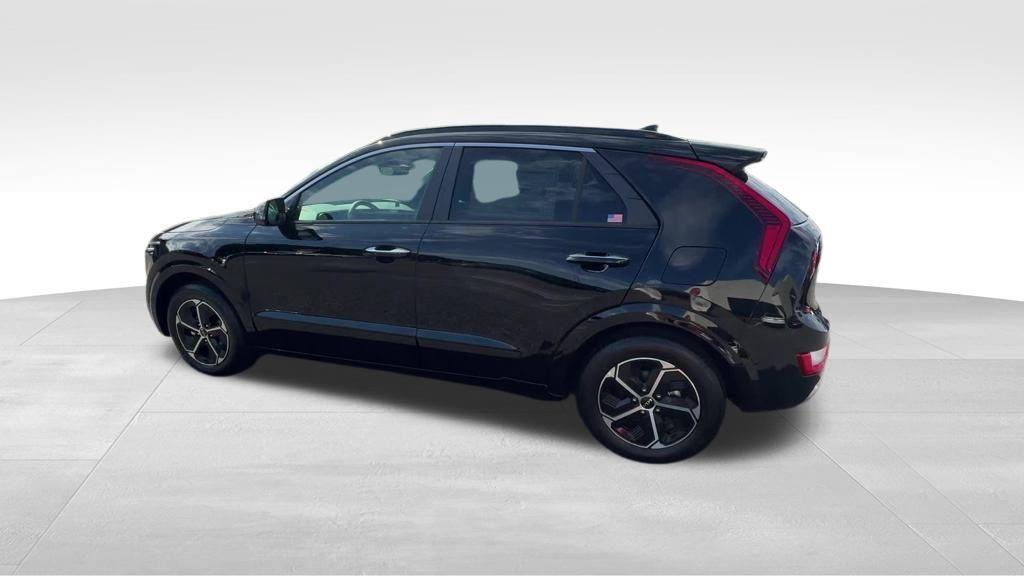 new 2025 Kia Niro car, priced at $34,305