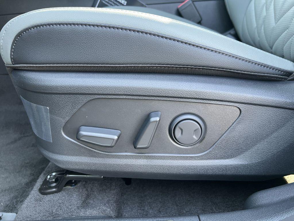 new 2025 Kia Sportage car, priced at $46,010