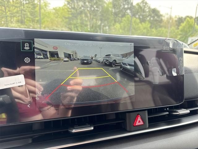new 2025 Kia Carnival car, priced at $43,395