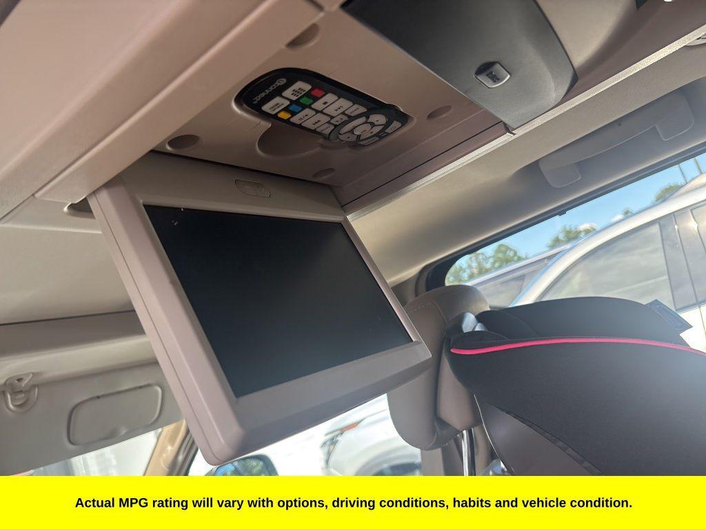 used 2014 Chrysler Town & Country car, priced at $8,995
