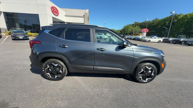 new 2025 Kia Seltos car, priced at $30,670