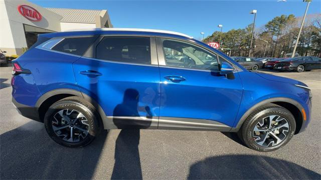 new 2025 Kia Sportage car, priced at $32,640