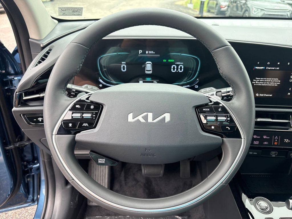 new 2025 Kia Niro car, priced at $31,195
