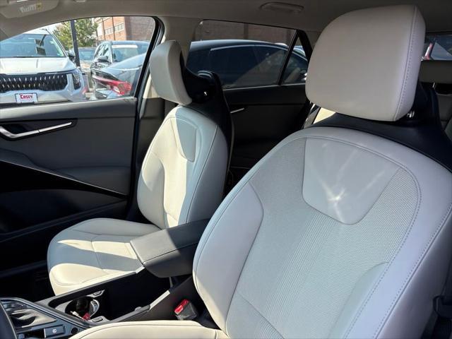 new 2025 Kia Niro car, priced at $32,120