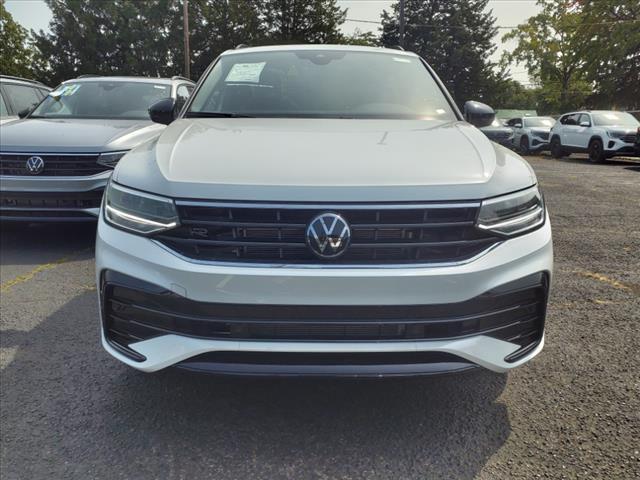 new 2024 Volkswagen Tiguan car, priced at $39,116