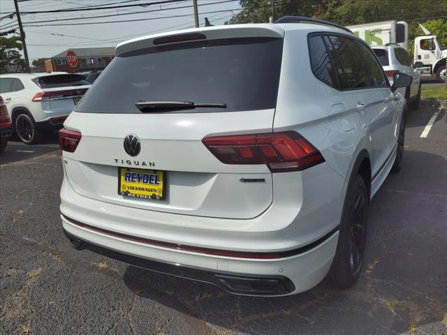 new 2024 Volkswagen Tiguan car, priced at $39,116