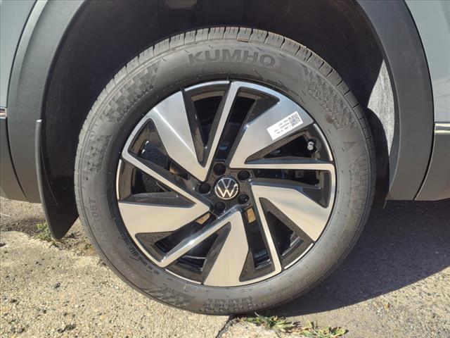 new 2025 Volkswagen Atlas car, priced at $52,566