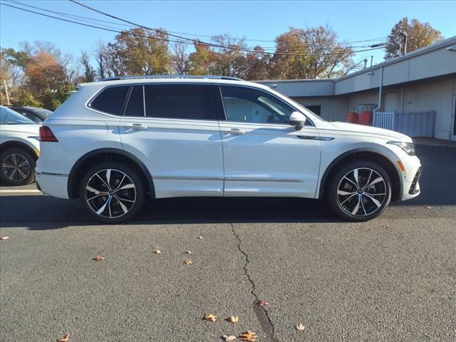 new 2024 Volkswagen Tiguan car, priced at $41,806