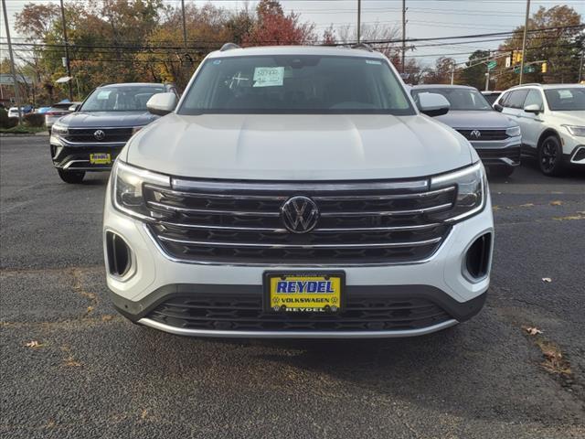 new 2025 Volkswagen Atlas car, priced at $47,720