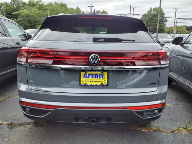 new 2024 Volkswagen Atlas Cross Sport car, priced at $45,601