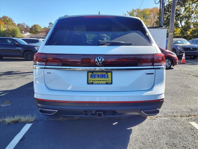 new 2025 Volkswagen Atlas car, priced at $47,720