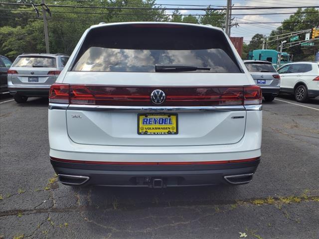 new 2024 Volkswagen Atlas car, priced at $52,701