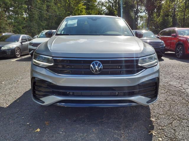 new 2024 Volkswagen Tiguan car, priced at $38,721