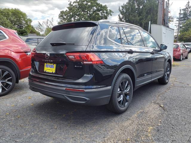 new 2024 Volkswagen Tiguan car, priced at $35,611