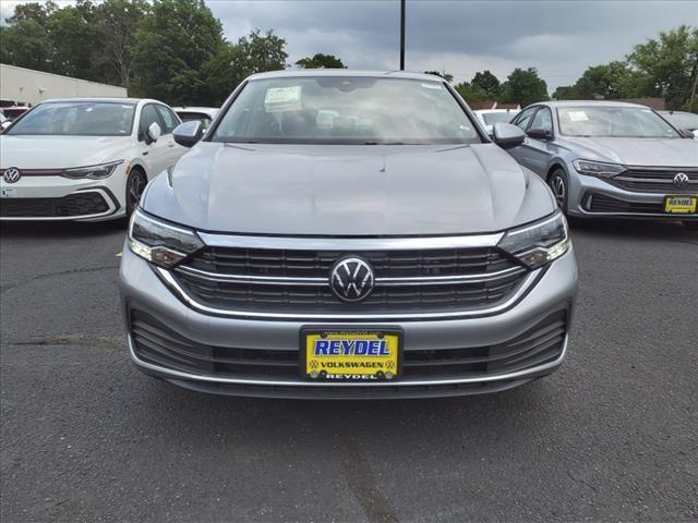 new 2024 Volkswagen Jetta car, priced at $26,979