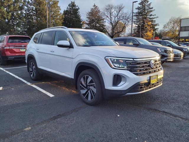 new 2024 Volkswagen Atlas car, priced at $52,068