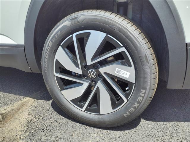 new 2024 Volkswagen Atlas car, priced at $46,562