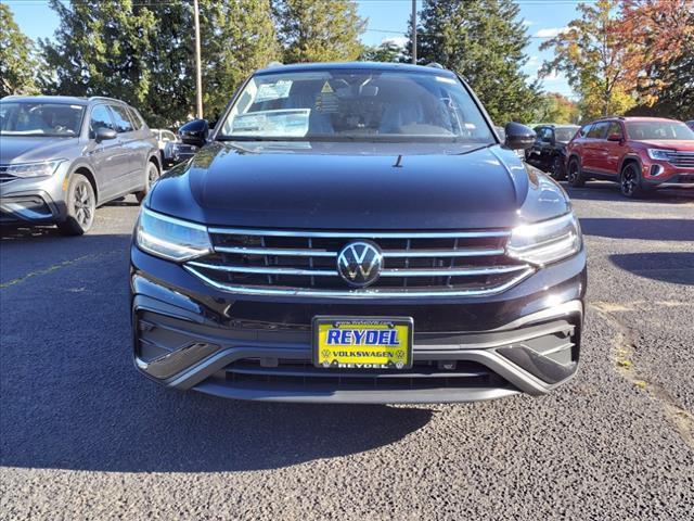 new 2024 Volkswagen Tiguan car, priced at $35,611