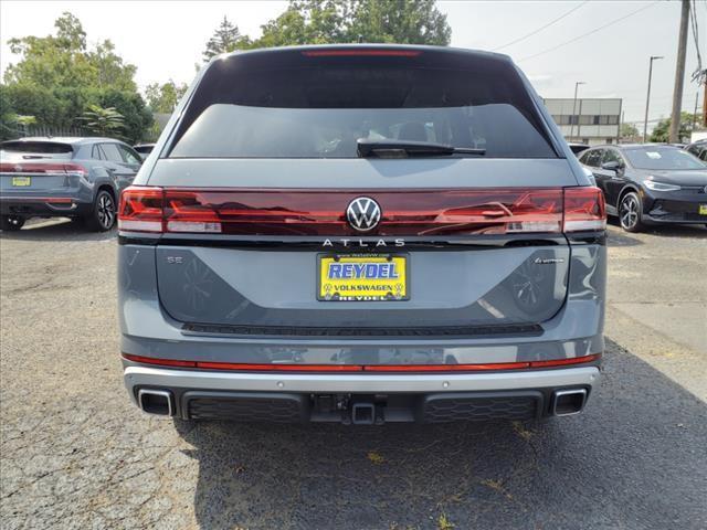 new 2024 Volkswagen Atlas car, priced at $51,111