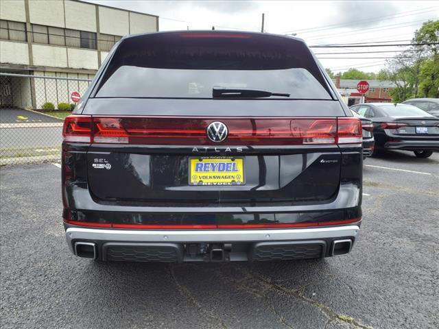 new 2024 Volkswagen Atlas car, priced at $54,653