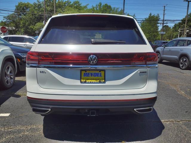 new 2024 Volkswagen Atlas car, priced at $52,701