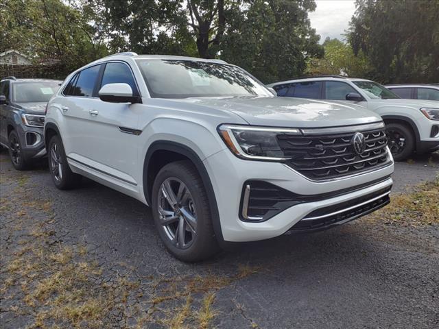 new 2024 Volkswagen Atlas Cross Sport car, priced at $52,416