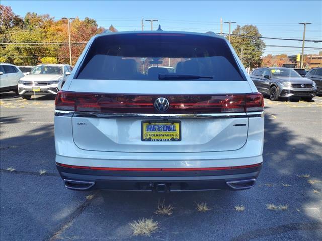 new 2025 Volkswagen Atlas car, priced at $51,588