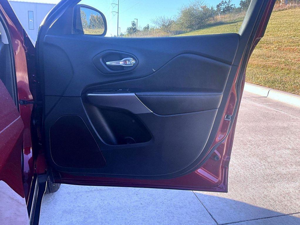 used 2019 Jeep Cherokee car, priced at $15,430