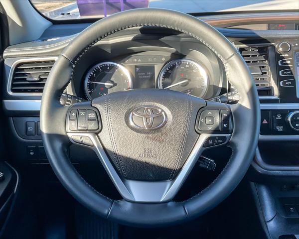 used 2019 Toyota Highlander car, priced at $30,349